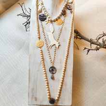 Load image into Gallery viewer, Collana VOLPE BIANCA - tris