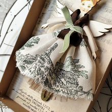 Carica l'immagine nel visualizzatore di Gallery, Angelo delle PICCOLE LUCI - serie NEW NATALE