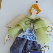 Carica l'immagine nel visualizzatore di Gallery, ANGELO della FAMIGLIA - Collezione A/I Famiglia