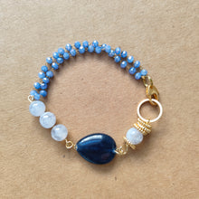 Carica l'immagine nel visualizzatore di Gallery, Bracciale GOCCE di BLU profondo