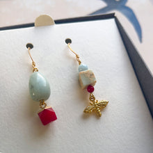 Carica l'immagine nel visualizzatore di Gallery, Orecchini FIORE AZZURRO con APE