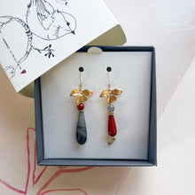 Carica l'immagine nel visualizzatore di Gallery, Orecchini GOCCE DI FIORI