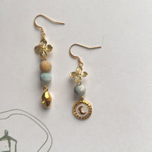 Carica l'immagine nel visualizzatore di Gallery, Orecchini FIORI di LUNA