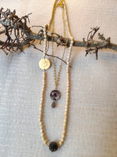 Load image into Gallery viewer, Collana VOLPE BIANCA - tris