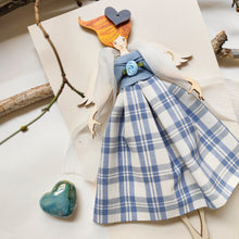 Carica l'immagine nel visualizzatore di Gallery, Angelo dei CUORI AZZURRI - Collezione CUORI
