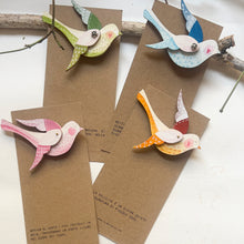 Carica l'immagine nel visualizzatore di Gallery, Spille e decorazioni "Uccellini" - Collezione Animaletti
