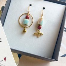 Carica l'immagine nel visualizzatore di Gallery, Orecchini FIORI di DIASPRO
