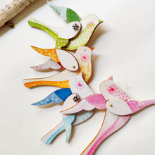 Carica l'immagine nel visualizzatore di Gallery, Spille e decorazioni "Uccellini" - Collezione Animaletti
