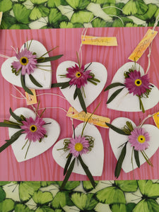 HEARTS PLACEHOLDER with daisies