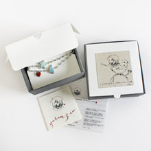 Load image into Gallery viewer, packaging profumato da regalo per bracciale UCCELLINO BLU
